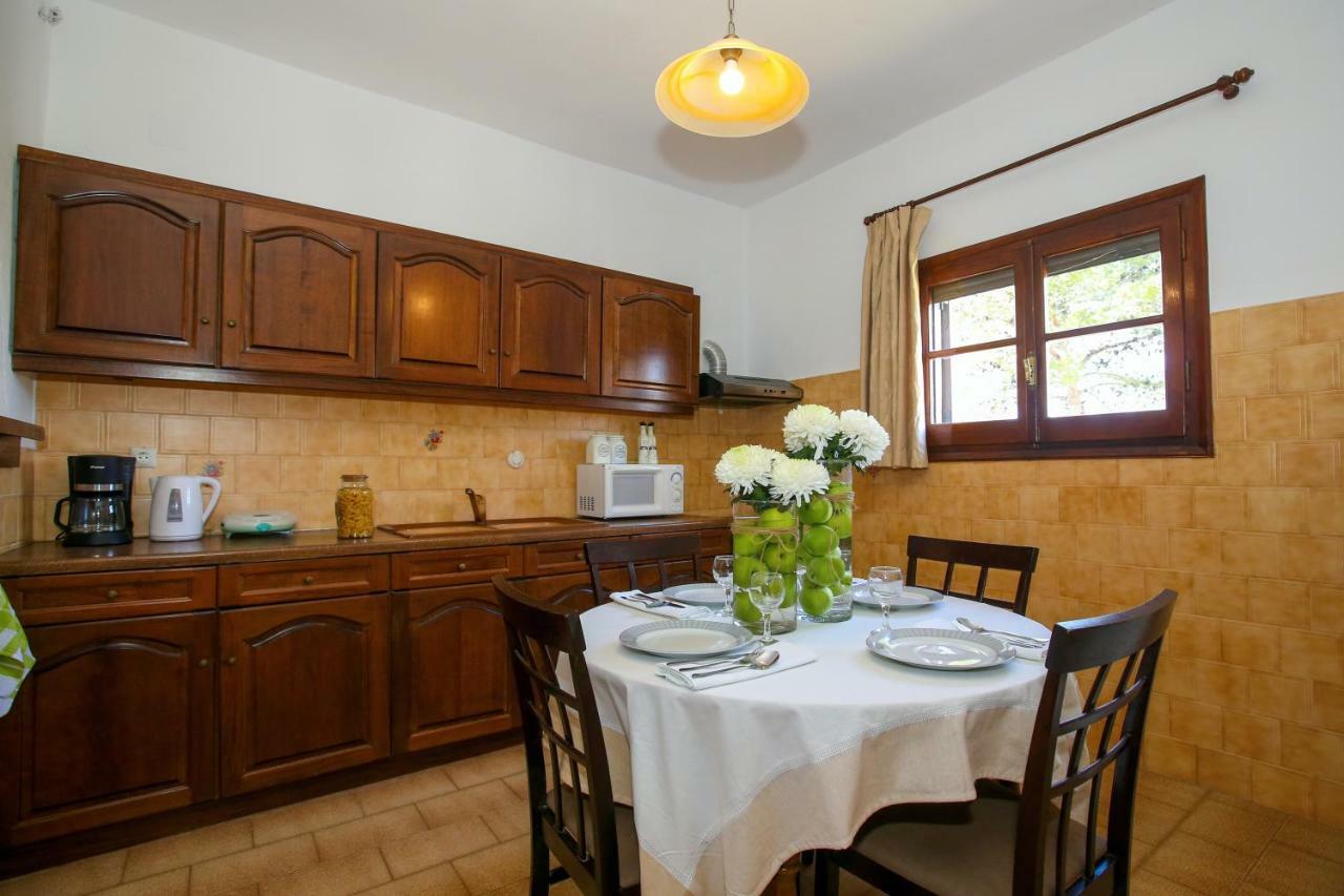 Yiouli Holiday Home Acharavi  Eksteriør billede